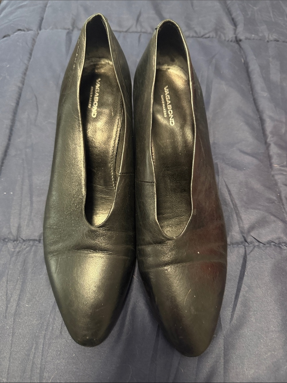 Vagabond Black Leather Pointed Pumps beautiful European leather size 39
